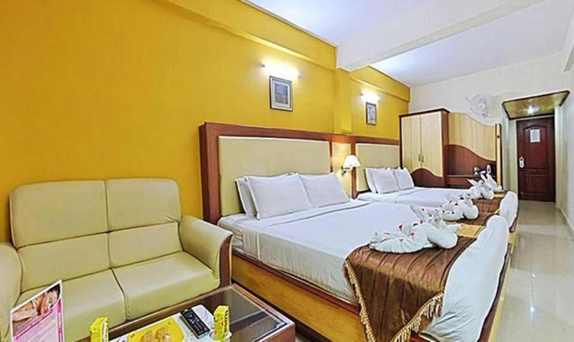Ponmariresidency Hotel Ооти Екстериор снимка