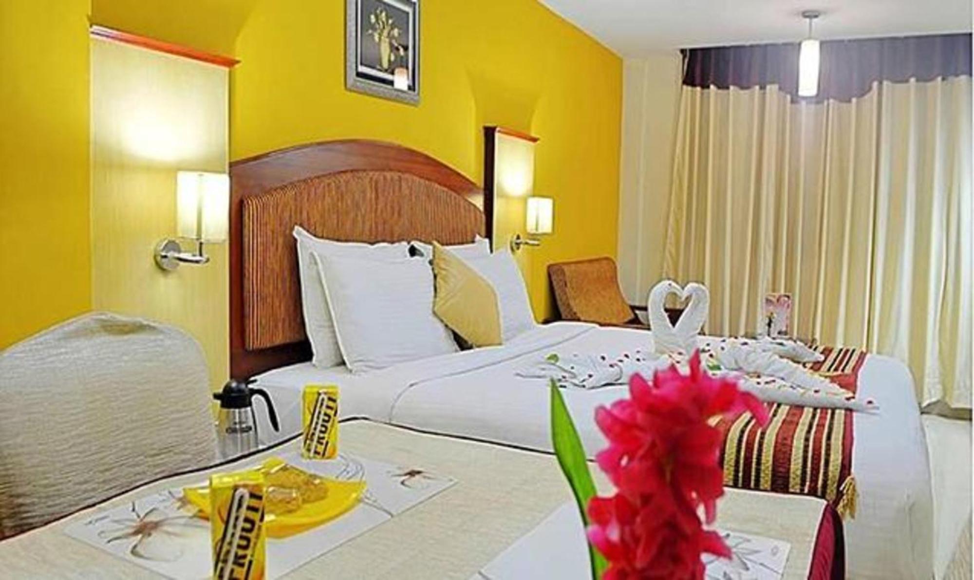 Ponmariresidency Hotel Ооти Екстериор снимка
