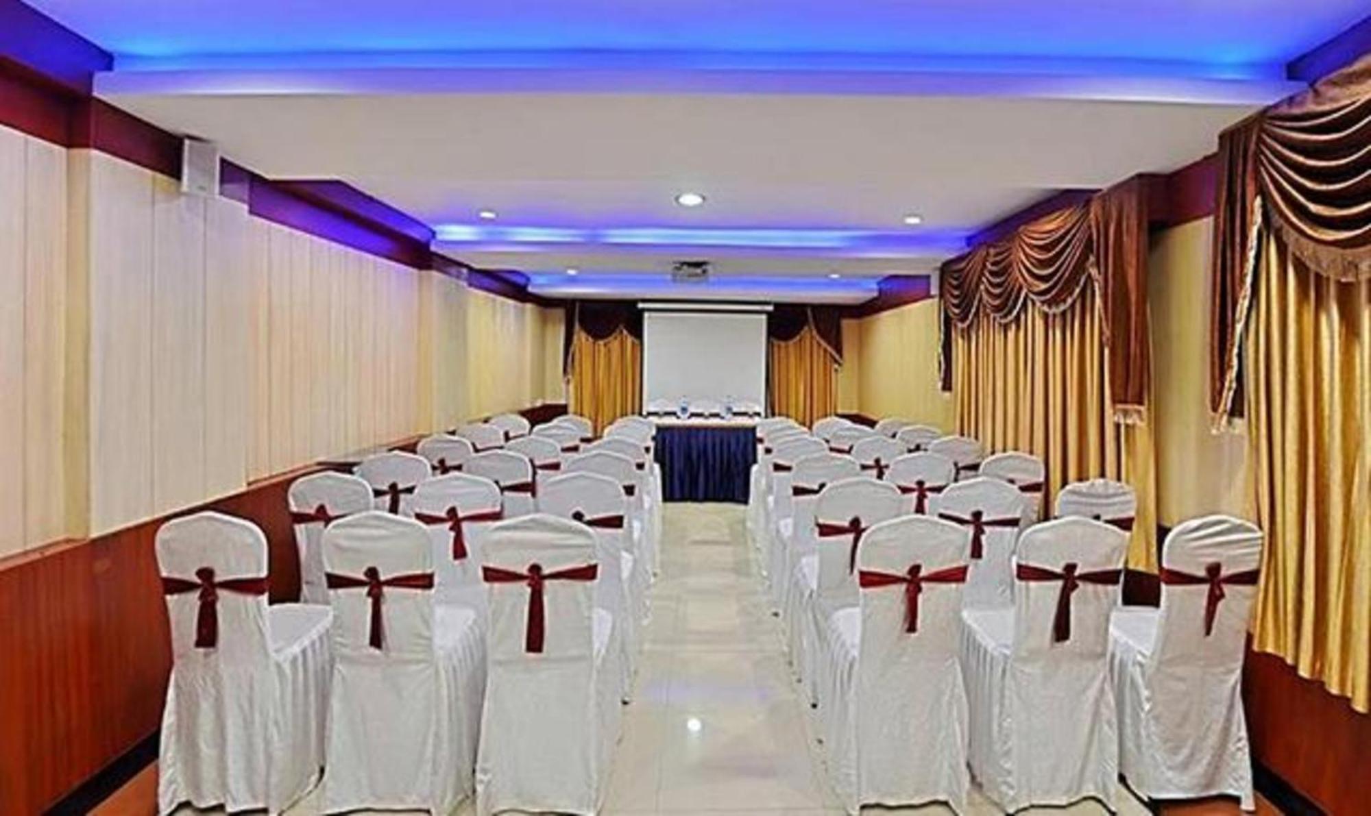 Ponmariresidency Hotel Ооти Екстериор снимка