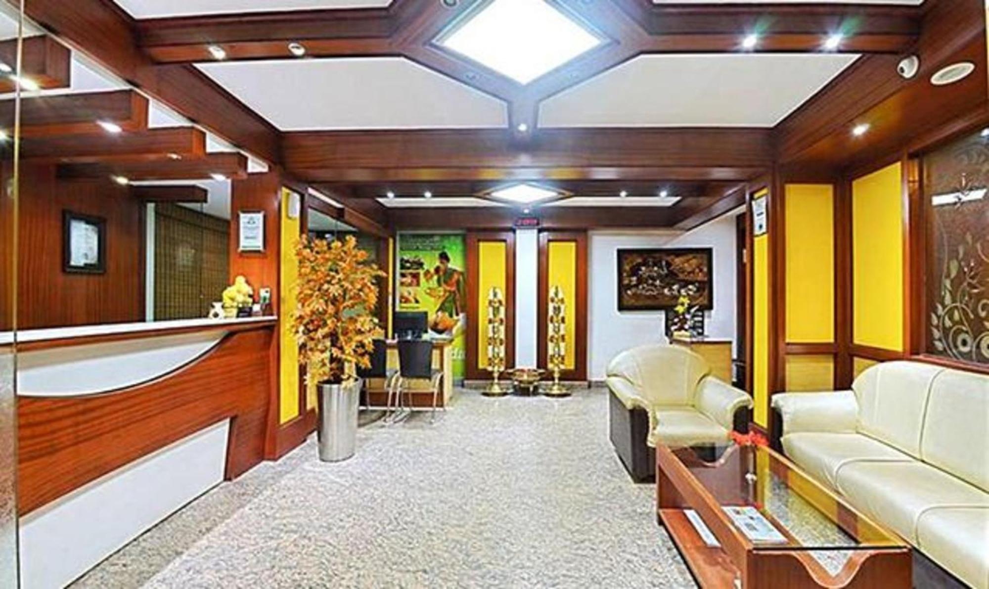 Ponmariresidency Hotel Ооти Екстериор снимка