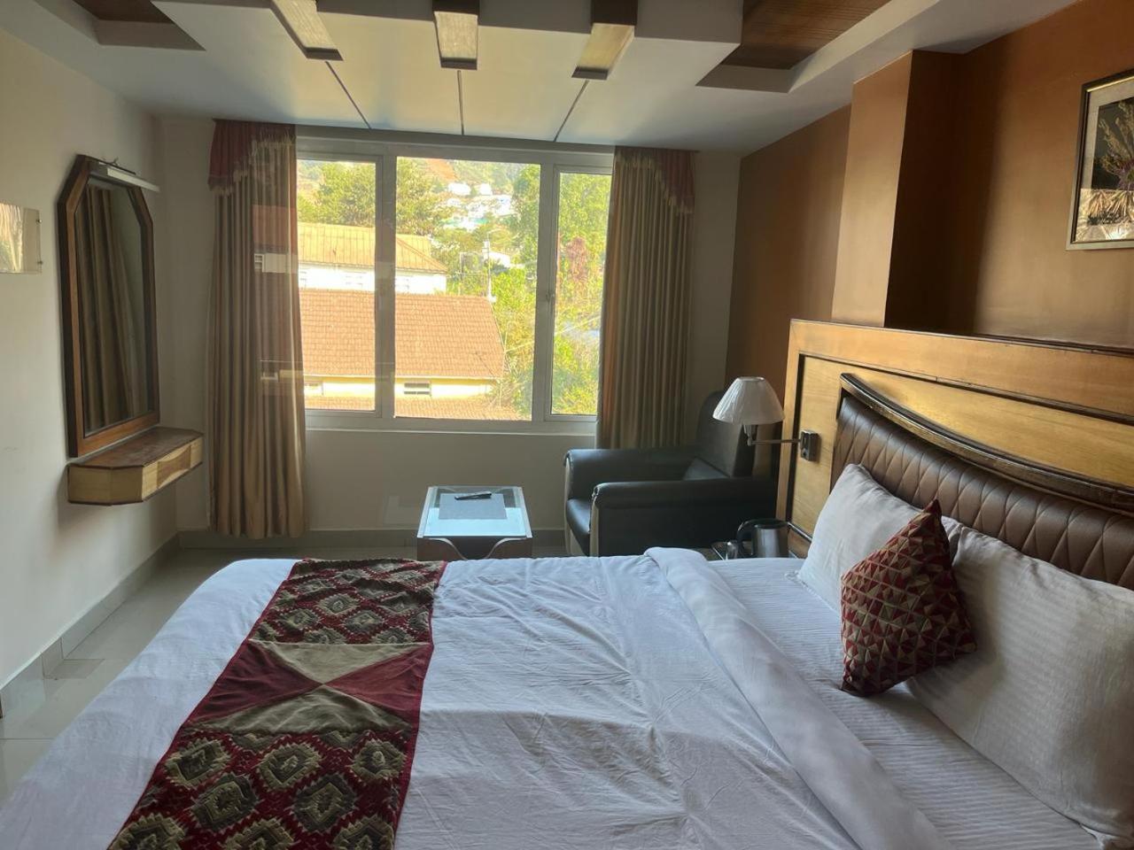 Ponmariresidency Hotel Ооти Екстериор снимка