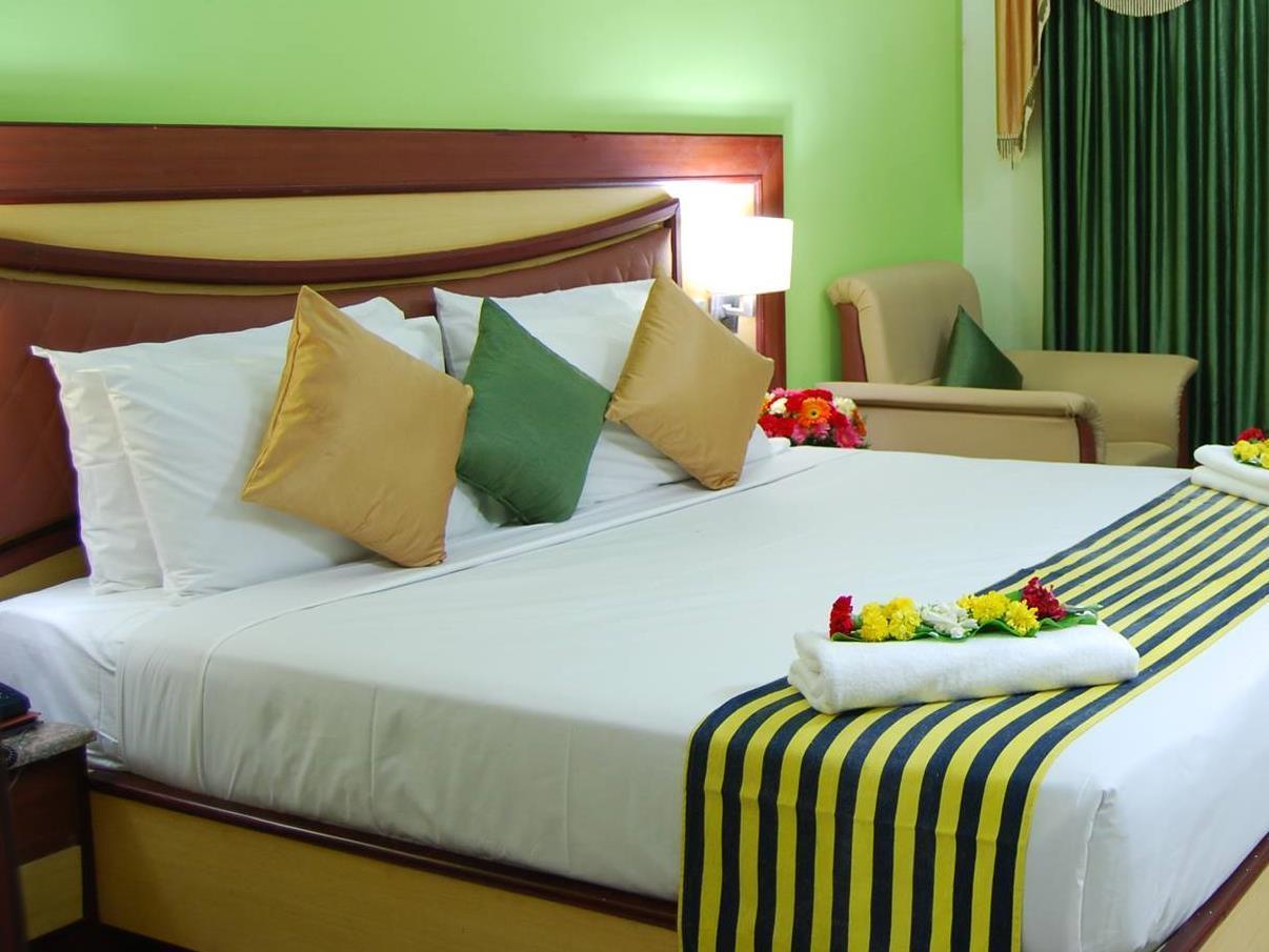 Ponmariresidency Hotel Ооти Екстериор снимка